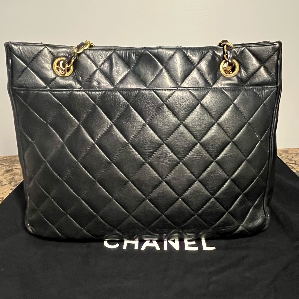 Vintage 1997-1999 Chanel Lambskin shoulder bag